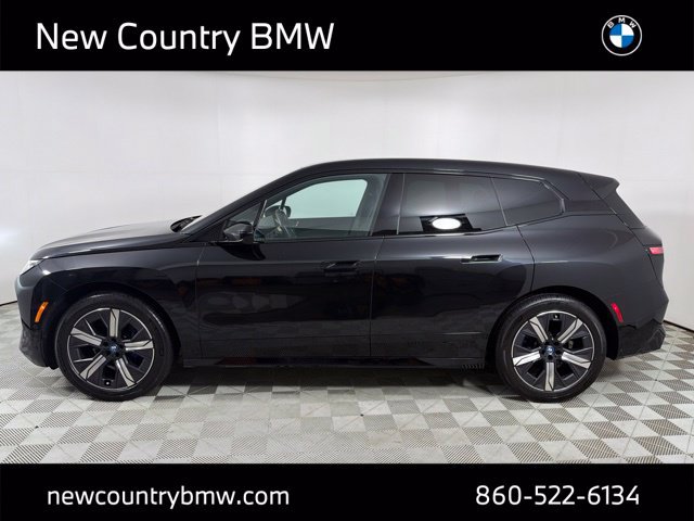 Used 2023 BMW iX xDrive50 w/ Sport Package AWD/4WD image 4
