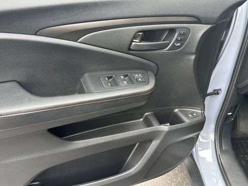 Used 2024 Honda Passport TrailSport image 16