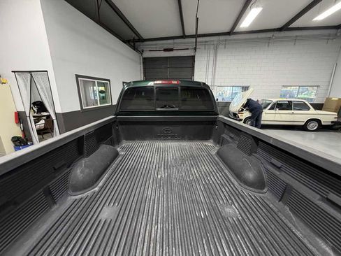Used 2001 Toyota Tundra Limited image 5