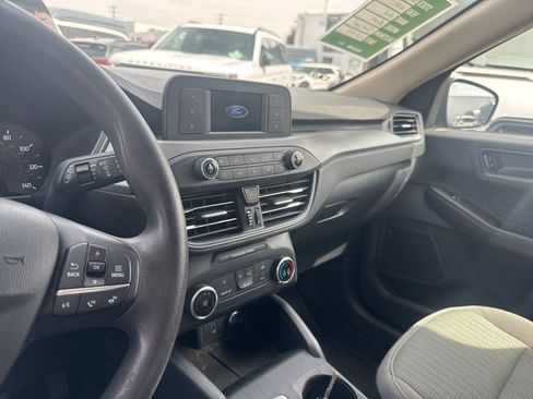 Used 2020 Ford Escape S image 10