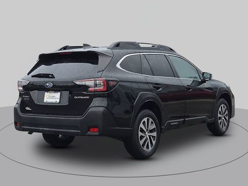 Used 2023 Subaru Outback Premium AWD/4WD image 3