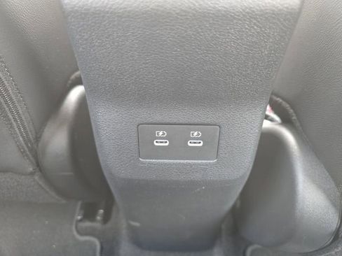 Used 2025 Nissan Kicks SR AWD/4WD image 26