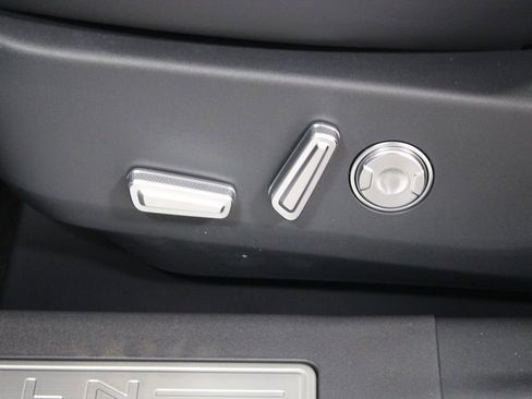 New 2026 Lincoln Nautilus Premier w/ Equipment Group 102A image 21