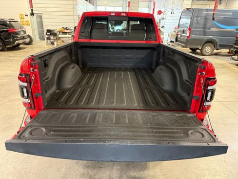 Certified 2024 RAM 2500 Big Horn w/ Night Edition AWD/4WD image 21