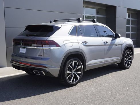 Used 2024 Volkswagen Atlas Cross Sport SEL Premium R-Line AWD/4WD image 4