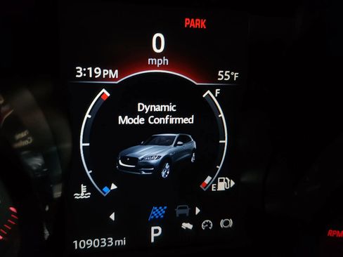 Used 2017 Jaguar F-PACE Premium image 39