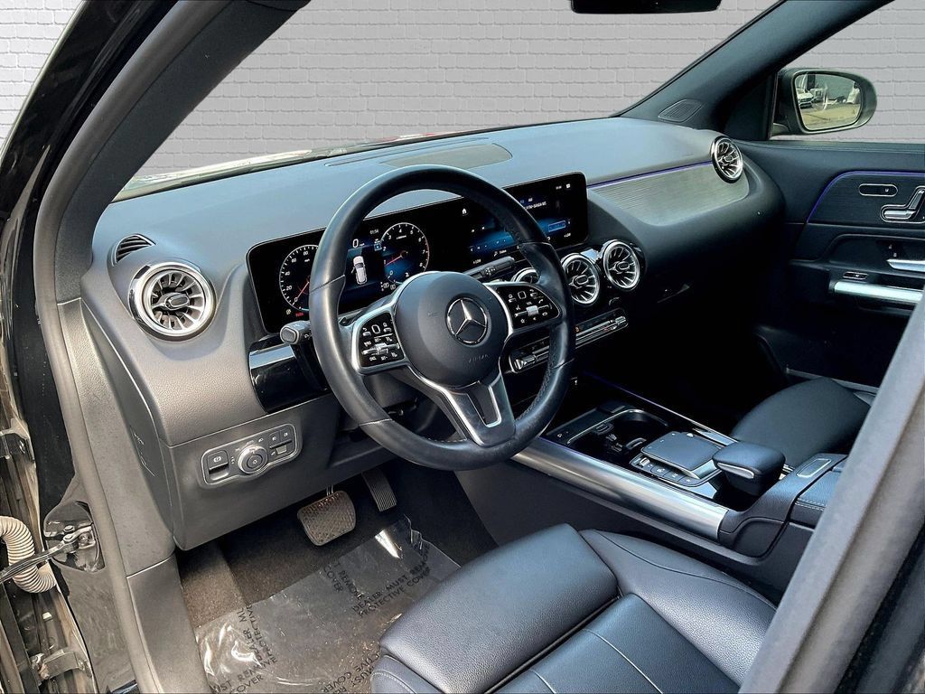 Used 2023 Mercedes-Benz GLA 250 w/ Premium Package image 15