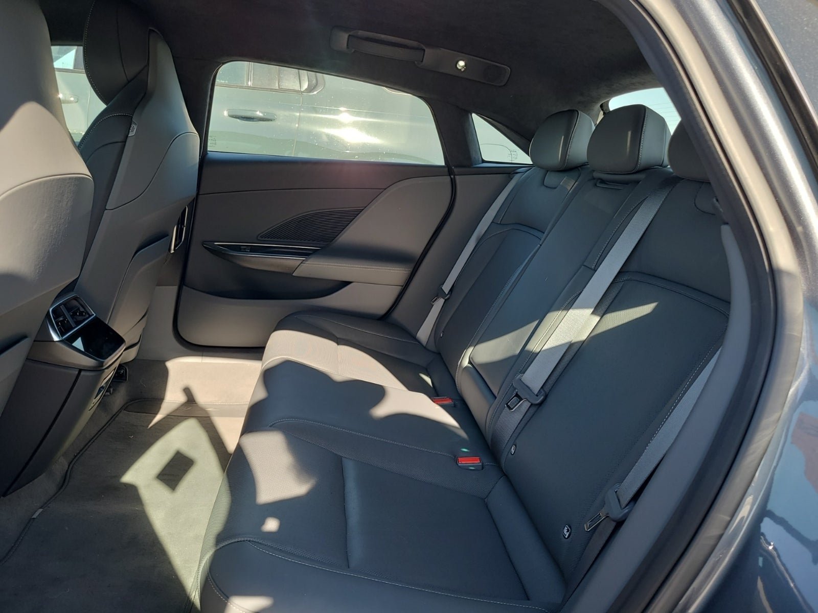 Used 2023 Lucid Air Pure AWD/4WD image 9