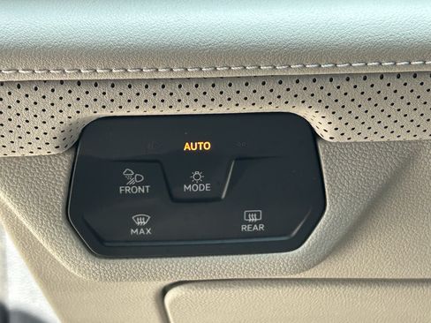 Certified 2025 Volkswagen Atlas SE AWD/4WD image 21
