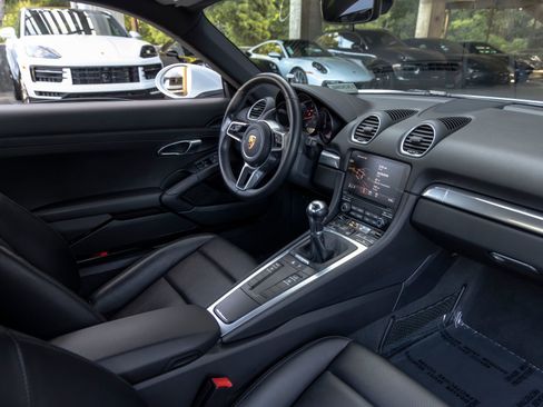 Certified 2018 Porsche 718 Cayman RWD image 44