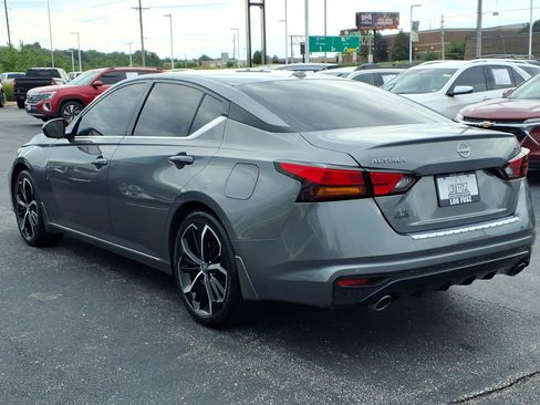 Used 2023 Nissan Altima 2.5 SR w/ SR Premium Package FWD image 5