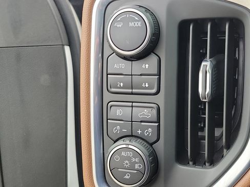 Certified 2022 Chevrolet Silverado 1500 High Country w/ Safety Package II image 21