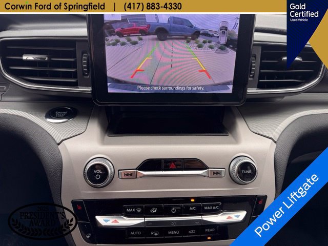 Used 2024 Ford Explorer XLT w/ Equipment Group 202A AWD/4WD image 17