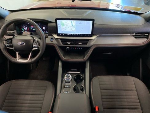 Certified 2025 Ford Explorer ST-Line AWD/4WD image 11