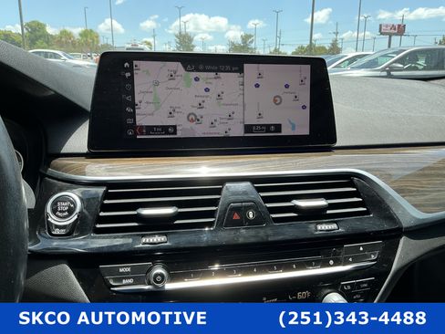 Used 2019 BMW 530i w/ Convenience Package RWD image 16