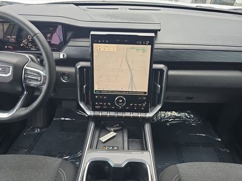 Certified 2025 GMC Acadia Elevation FWD image 13