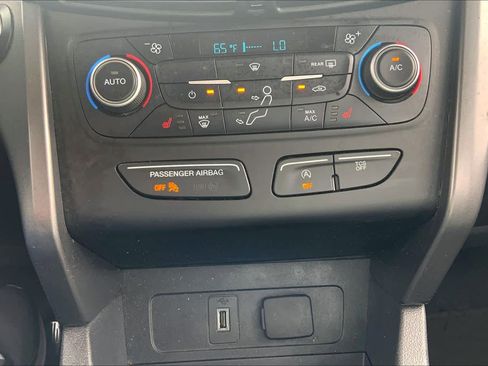 Used 2019 Ford Escape SEL FWD image 32