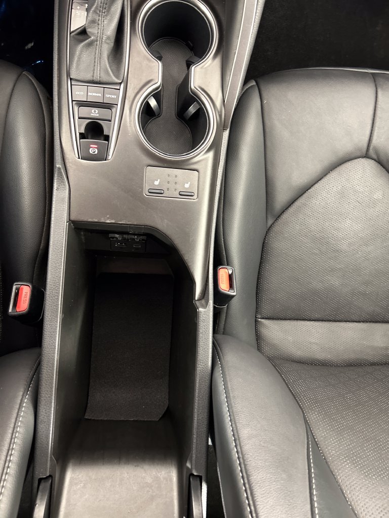 Used 2023 Toyota Camry XSE FWD image 15