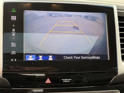 Used 2016 Honda Pilot Touring image 19