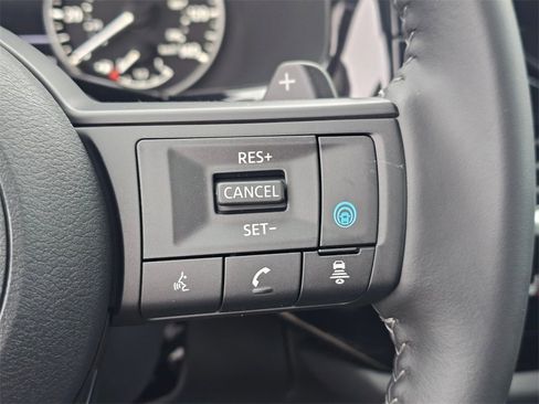 New 2025 Nissan Pathfinder SV w/ SV Premium Package image 37