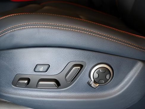 New 2026 Genesis GV70 2.5T Sport Prestige image 9