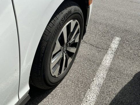 Used 2025 Honda Odyssey EX-L image 16