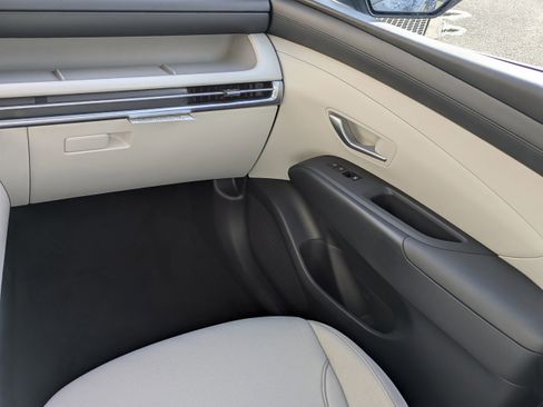 New 2026 Hyundai Tucson SE image 19