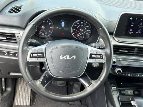 Used 2022 Kia Telluride S FWD image 18