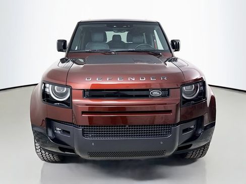 New 2026 Land Rover Defender 90 X-Dynamic SE AWD/4WD image 2