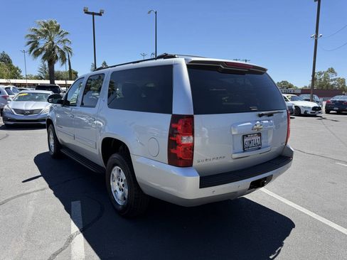 Used 2011 Chevrolet Suburban LT AWD/4WD image 5