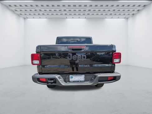 New 2025 Jeep Gladiator Sport AWD/4WD image 5
