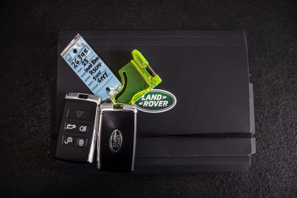 Used 2025 Land Rover Discovery Dynamic SE AWD/4WD image 50