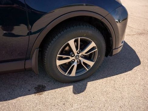 Used 2018 Toyota RAV4 XLE w/ Plus Extra Value Package AWD/4WD image 11