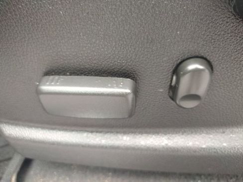 Used 2020 Chevrolet Colorado ZR2 image 33