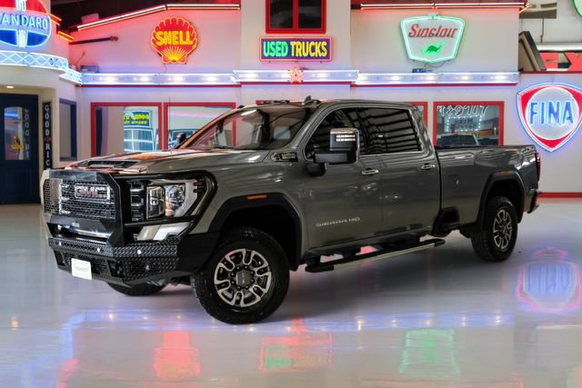 Used 2024 GMC Sierra 2500 SLT w/ Texas SLT Premium Package AWD/4WD image 2