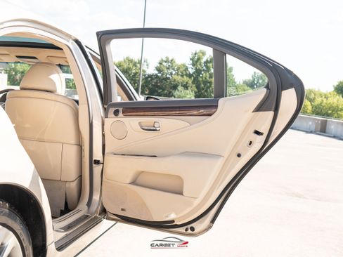 Used 2015 Lexus LS 460 AWD w/ Comfort Package image 42