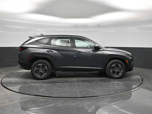 New 2026 Hyundai Tucson Blue SE AWD/4WD image 9