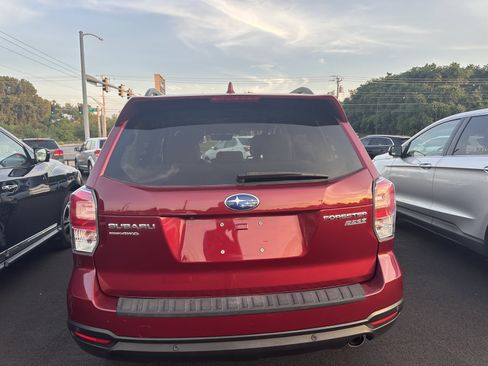 Used 2017 Subaru Forester 2.5i Limited AWD/4WD image 4