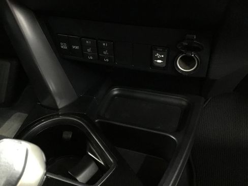Used 2017 Toyota RAV4 SE AWD/4WD image 25