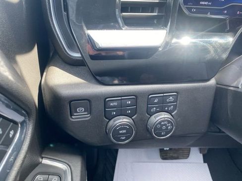 Used 2024 Chevrolet Silverado 1500 LTZ w/ LTZ Premium Package AWD/4WD image 16