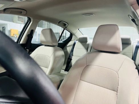 Used 2025 Nissan Altima 2.5 SV image 3