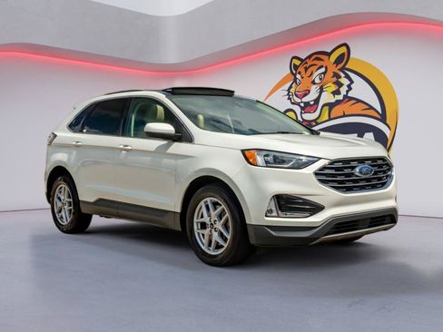 Used 2021 Ford Edge SEL w/ Convenience Package AWD/4WD image 3