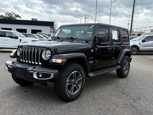 Used 2023 Jeep Wrangler Unlimited Sahara AWD/4WD image 2