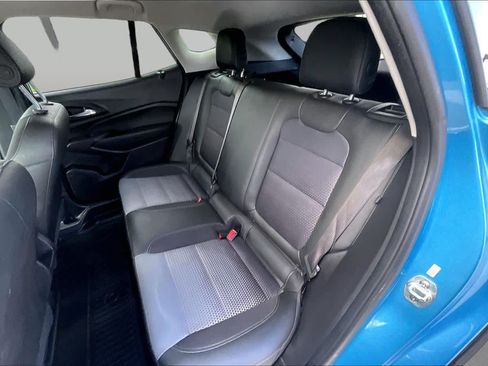Used 2025 Chevrolet Trax LT w/ Driver Confidence Package FWD image 20