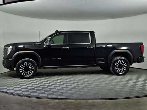 Used 2024 GMC Sierra 2500 Denali Ultimate AWD/4WD image 2