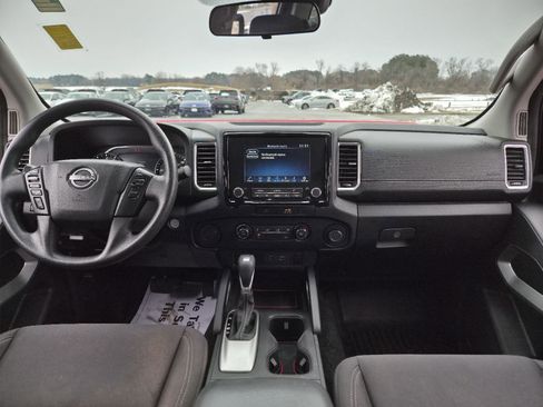 Used 2022 Nissan Frontier SV image 19
