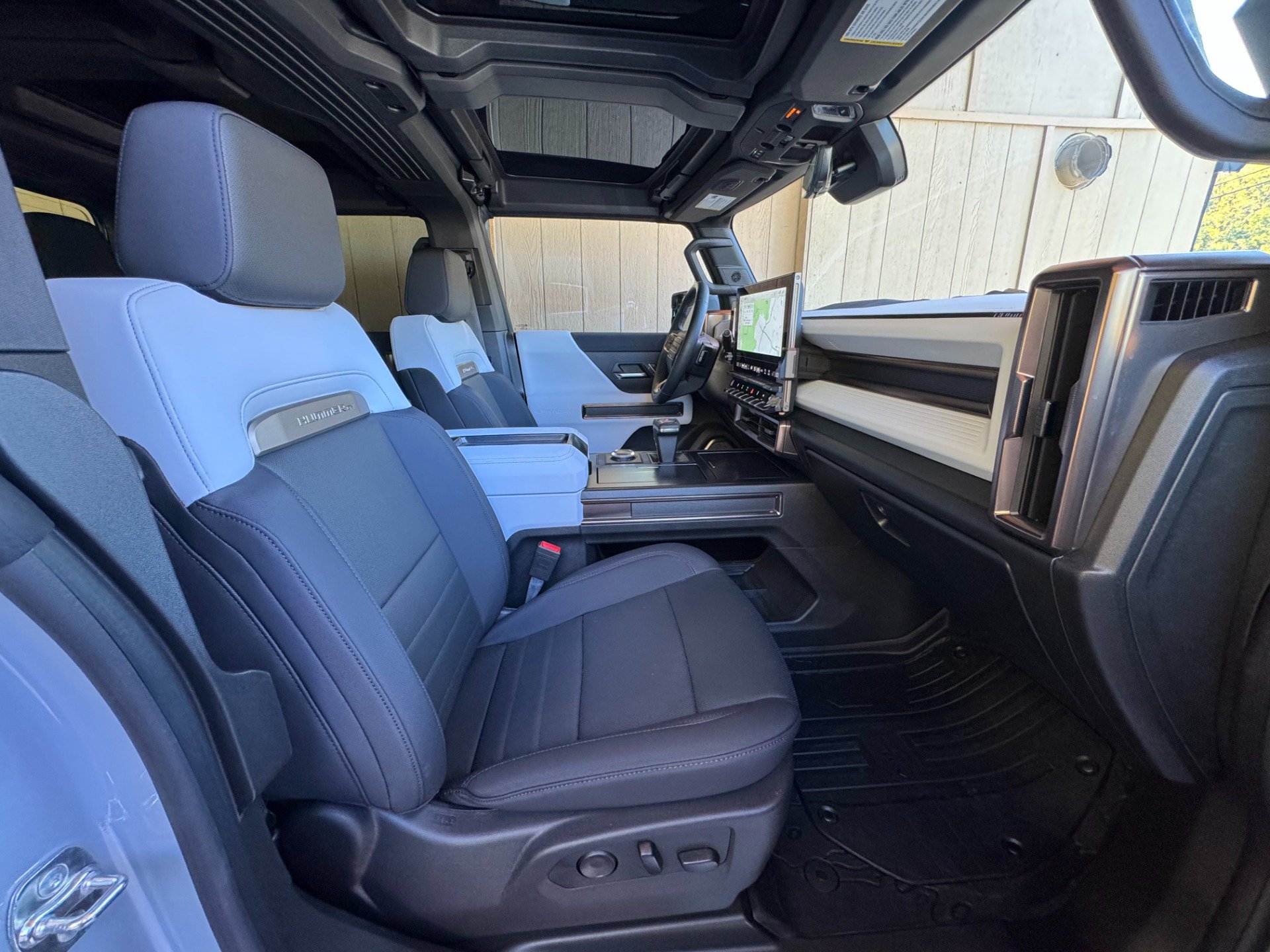 Used 2025 GMC Hummer EV 3X w/ Extreme Off-Road Package AWD/4WD image 22