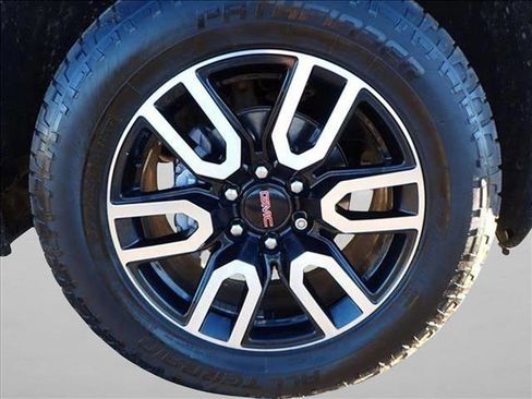 Used 2020 GMC Sierra 1500 AT4 w/ AT4 Premium Package image 6