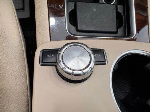 Used 2015 Mercedes-Benz GLK 350 4MATIC image 35