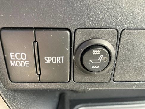 Used 2013 Toyota RAV4 XLE AWD/4WD image 57